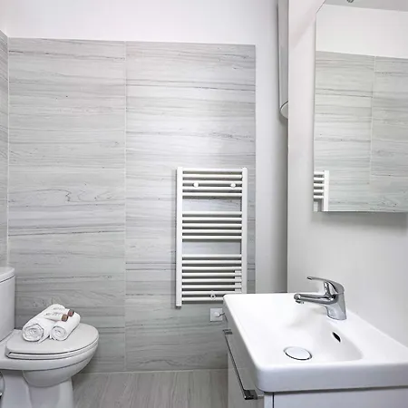 Апартаменты Montparnasse Deluxe For 3 Париж