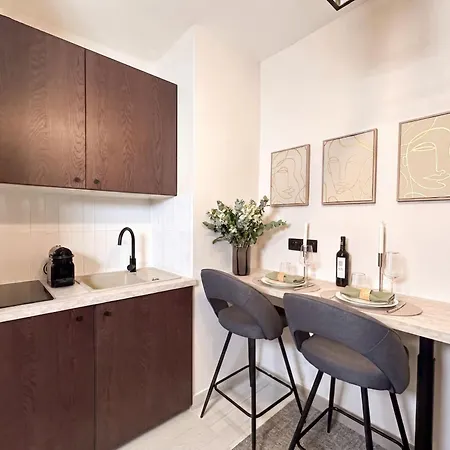 Montparnasse Deluxe For 3 *